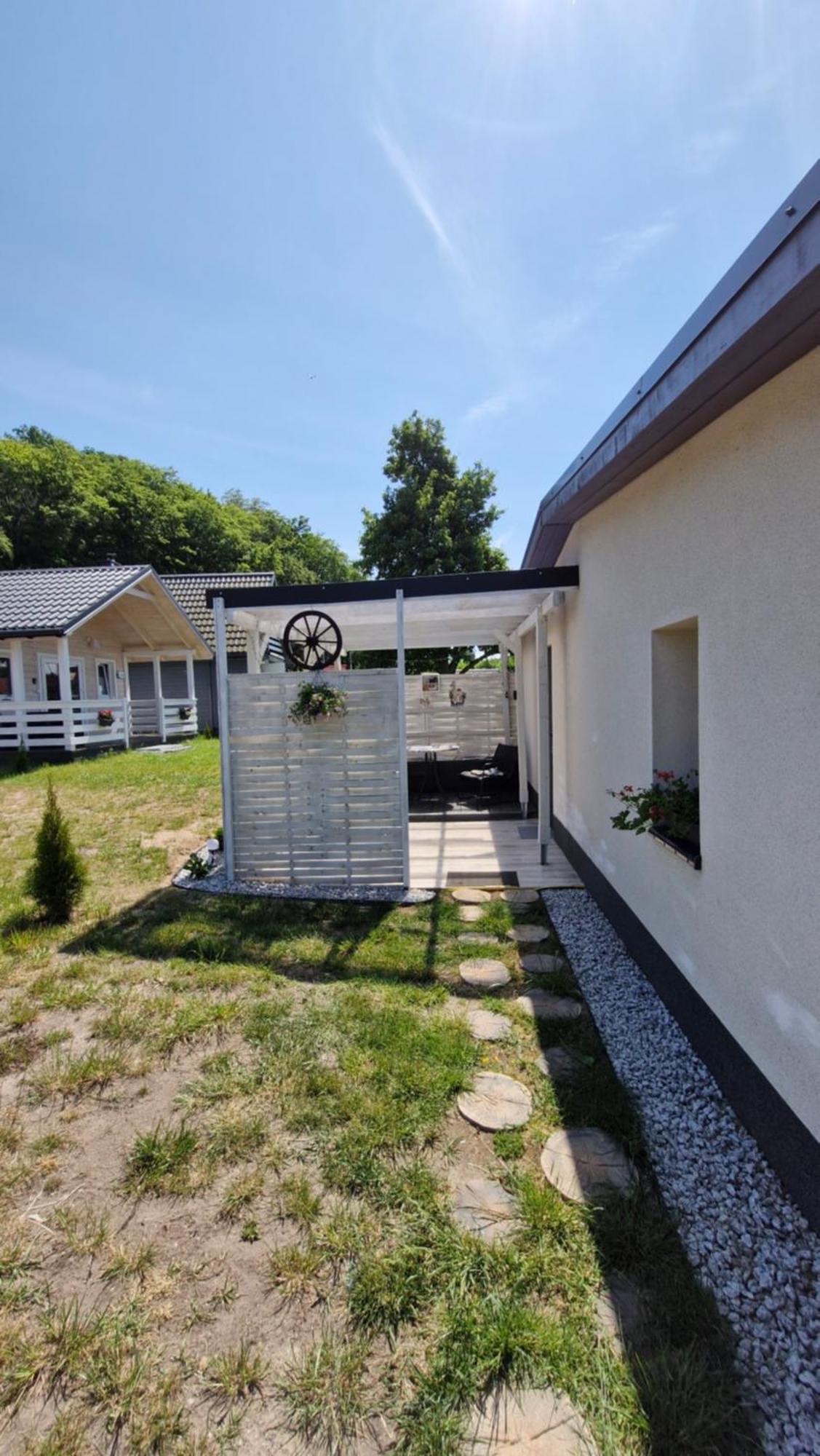 Chatki Nad Wodnym Zakatkiem. Villa Wapnica  Exterior photo